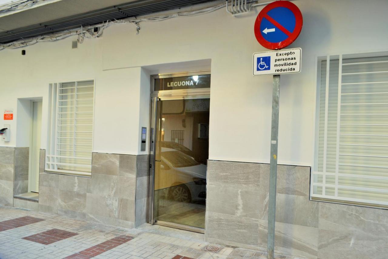 Vialia Apartamentos Suites Malaga Zewnętrze zdjęcie