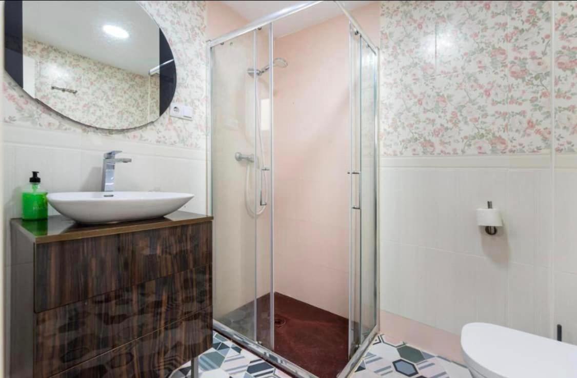 Vialia Apartamentos Suites Malaga Zewnętrze zdjęcie