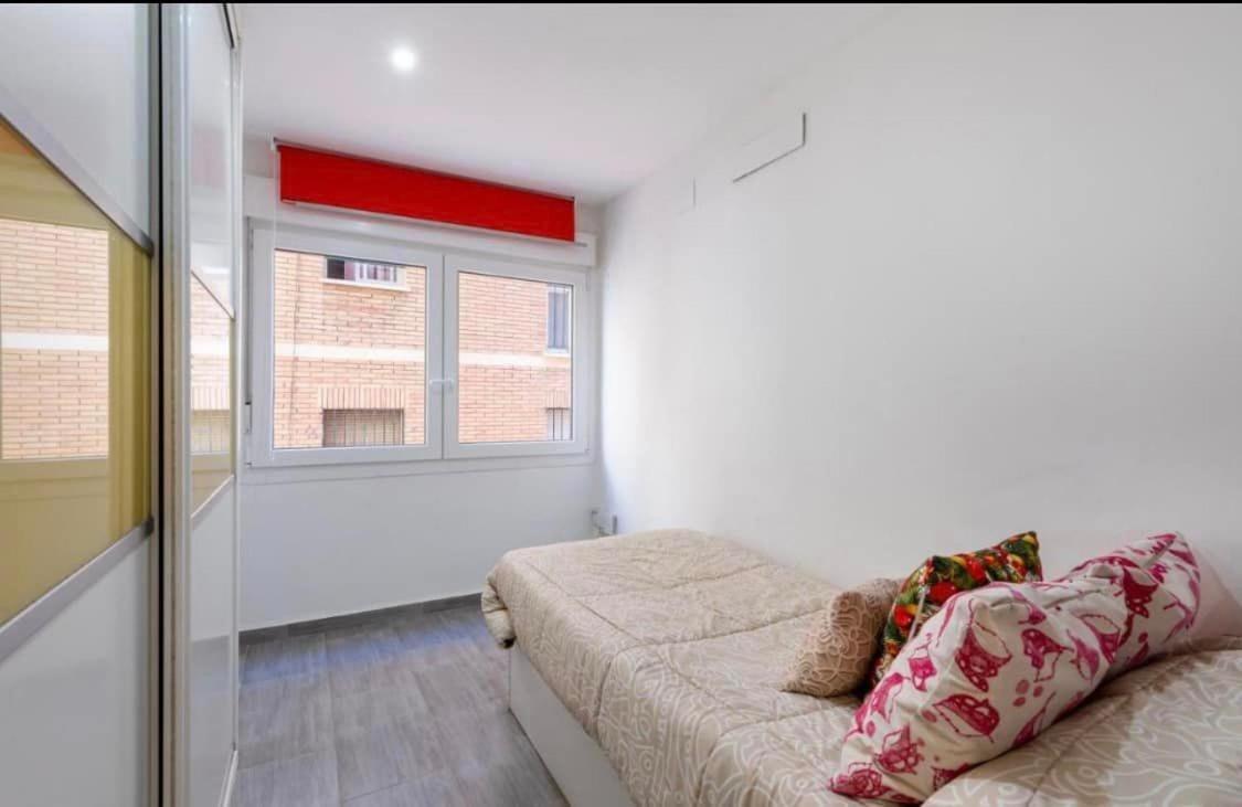 Vialia Apartamentos Suites Malaga Zewnętrze zdjęcie